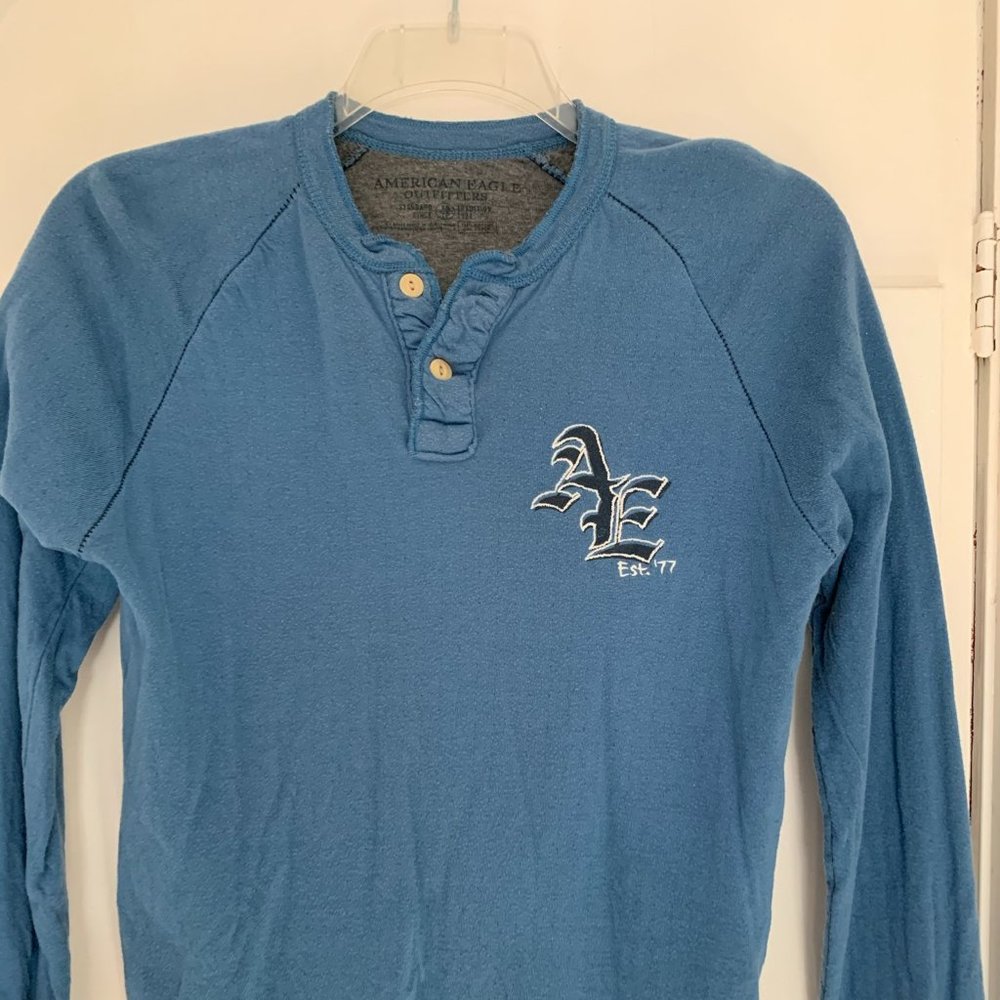 American Eagle (XS) blue shirt